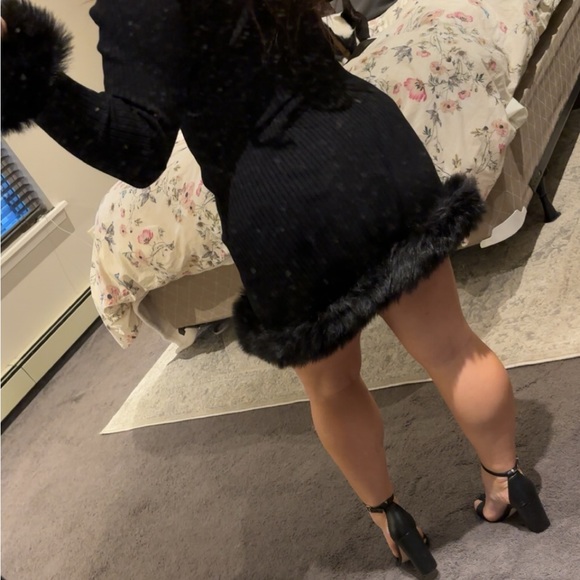 Show me your mumu fran mini sweater dress. PERFECT FOR THE HOLIDAYS! Get it now! - Picture 4 of 5